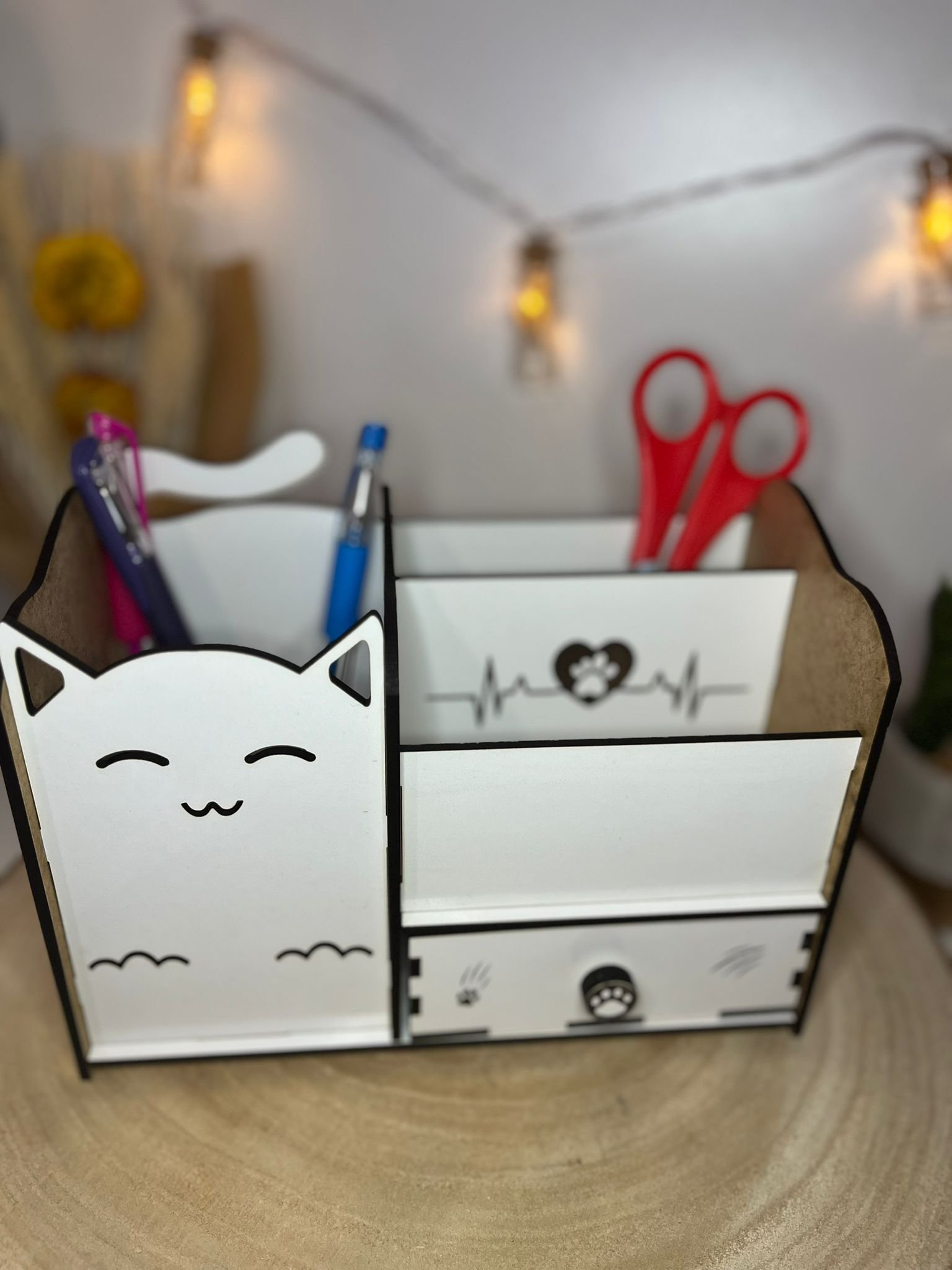 Organizador de Secretária Personalizado em MDF - Elegância e Funcionalidade
