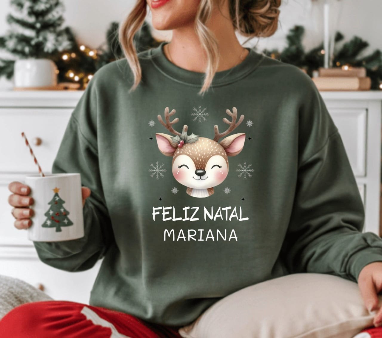 Sweatshirt Personalizada “Rena Encantada – Feliz Natal com o Teu Nome”