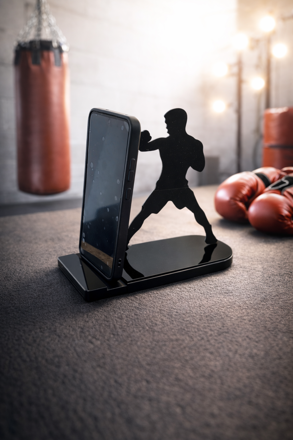 Suporte para Telemóvel Boxe – Lutador em Ação | Design Desportivo Premium - Image 2